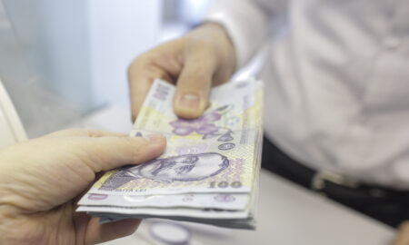 cash (sursă foto: republica.ro)