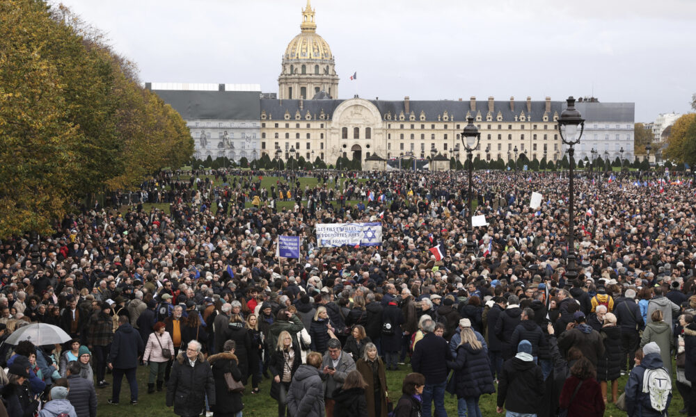 Proteste masive la Paris! Antisemitismul duce la conflicte