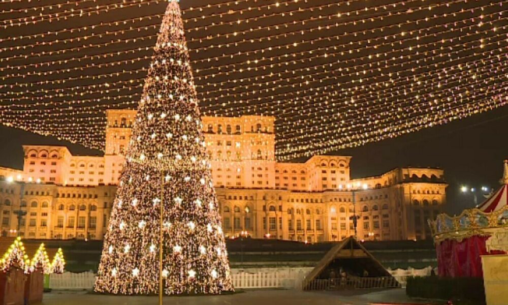 Când se deschid târgurile de Crăciun? Încep pregătirile în Piața Constituției