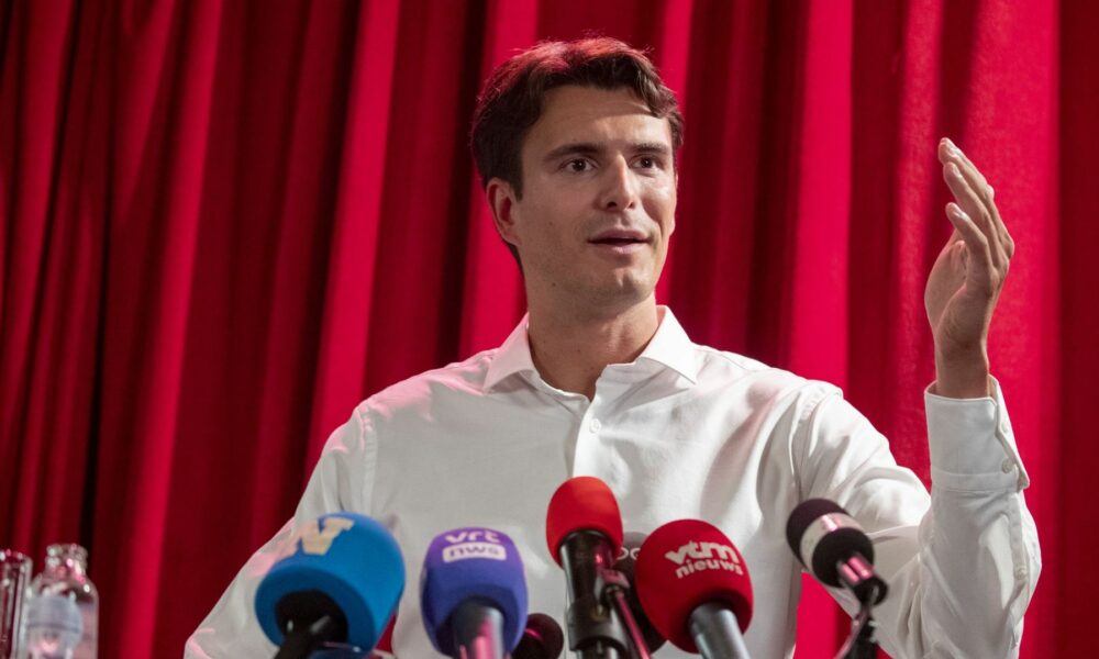 Conner Rousseau, liderul socialiștilor flamanzi a demisionat. Belgianul este acuzat de rasism