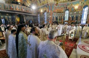Tot mai mulți preoți din Republica Moldova trec la Biserica Ortodoxă Română
