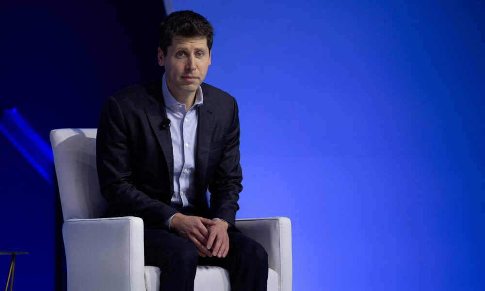 Sam Altman se întoarce la conducerea OpenAI! S-a terminat „lupta de putere”