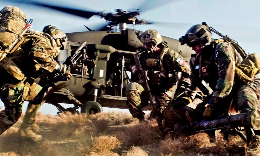 Avem șapte Black Hawk. Patru sunt gata să înceapă misiunile