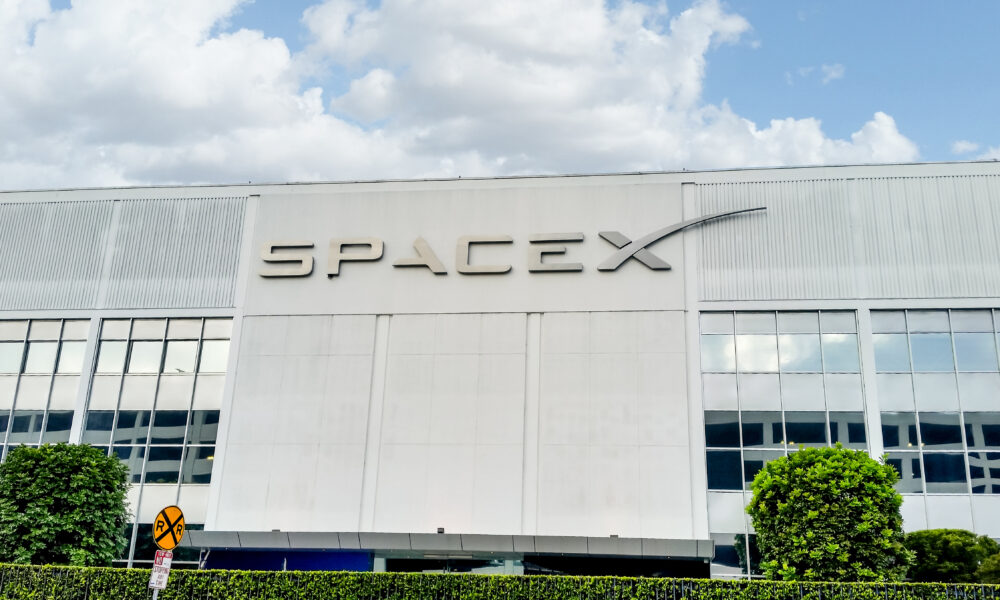 Miliardarul din spațiu s-a întors pe Pământ! SpaceX, o nouă premieră
