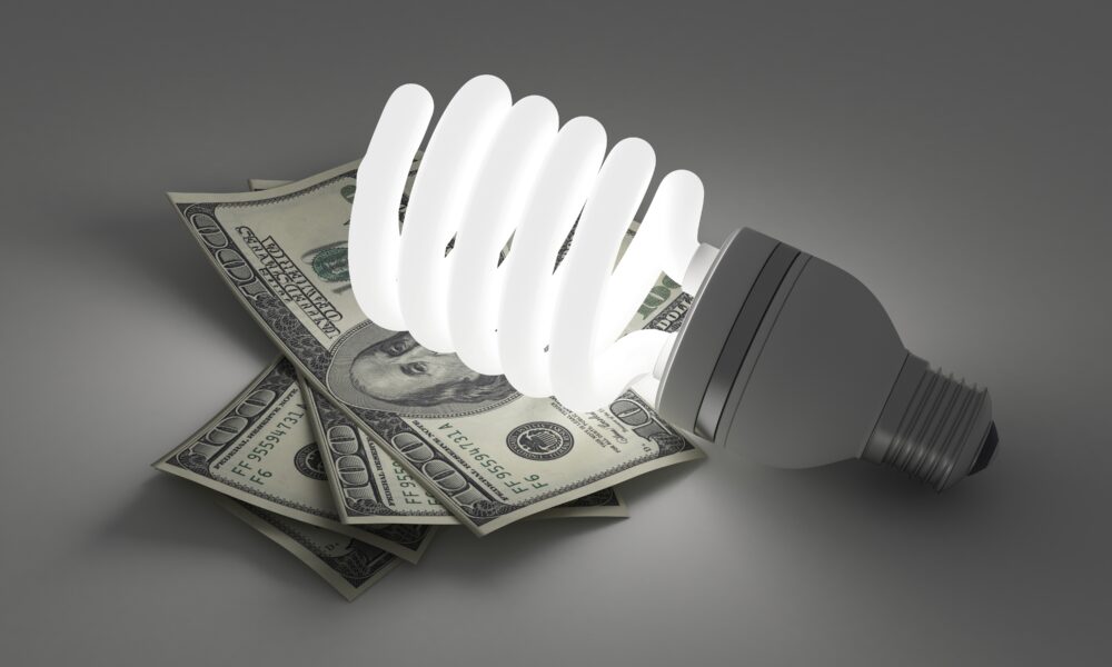 Care vor fi efectele liberalizării prețului la energiei? Ministrul Energiei preconizează reduceri pentru români