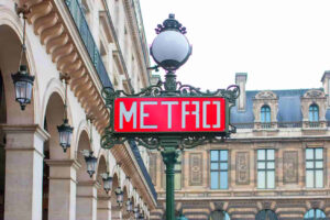 Paris metro Sursă foto: Everydayparisian.com
