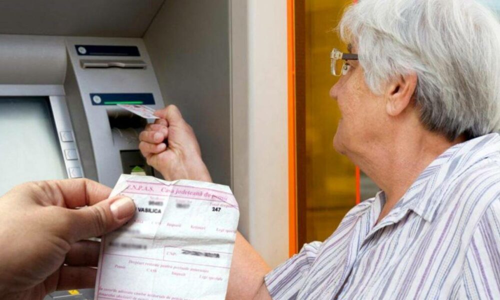 România a avut mai puțini pensionari în luna octombrie. Cum se explică schimbarea
