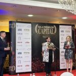 CARMENCITA CONSTANTIN - Country Service Leader GE Power, pe scena Premiilor Capital (sursă foto: Infofinanciar)