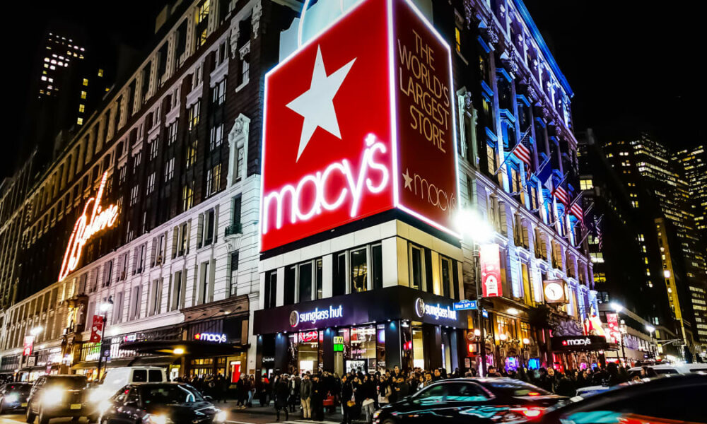Investitorii Macy’s pregătesc o ofertă de preluare. De 5,8 miliarde de dolari