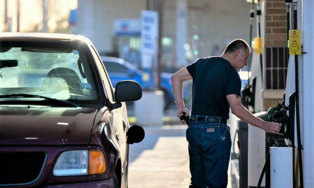 Se dau cupoane pentru benzină și motorină! Cum se obțin cei 150 de lei