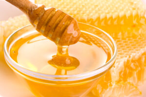 Borcanele de miere trebuie etichetate cu țara de proveniență sursa foto: dreamstime.com