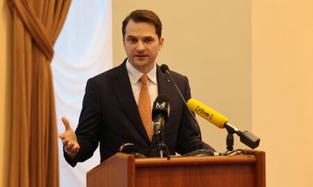 Sebastian Burduja