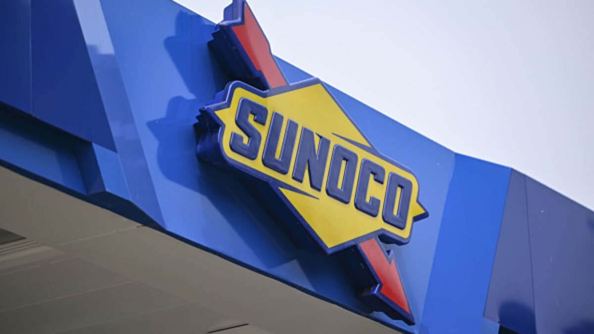 Sunoco va cumpăra NuStar Energy
