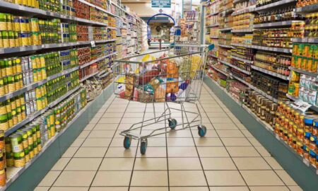 3 din 10 români sunt de acord să se închidă supermarketurile în weekend