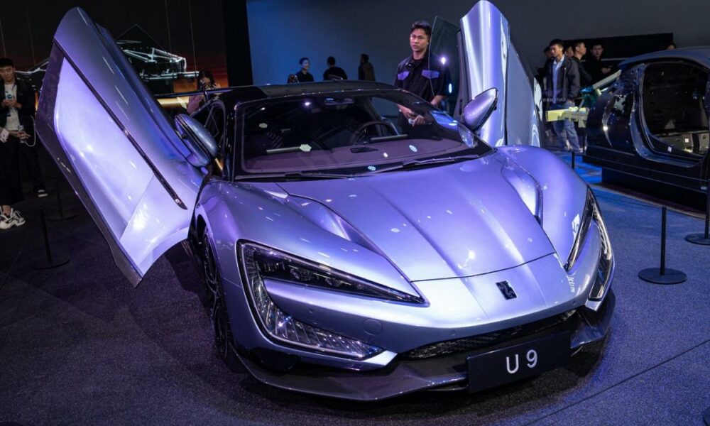 Producătorul chinez de vehicule electrice BYD țintește un salt de 20% în vânzările anuale