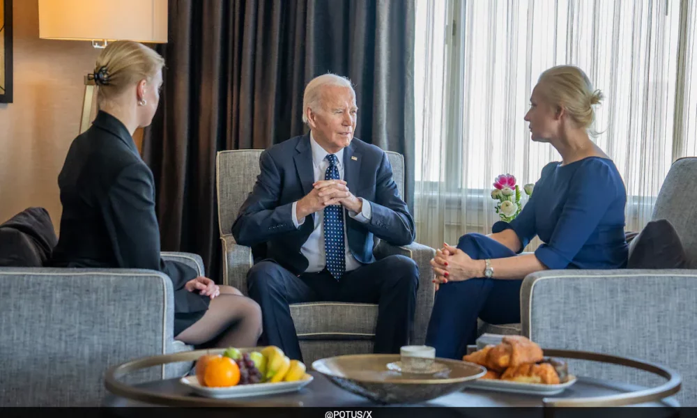 SUA pregătește noi sancțiuni. Joe Biden s-a întâlnit cu soția și fiica lui Alexei Navalnîi