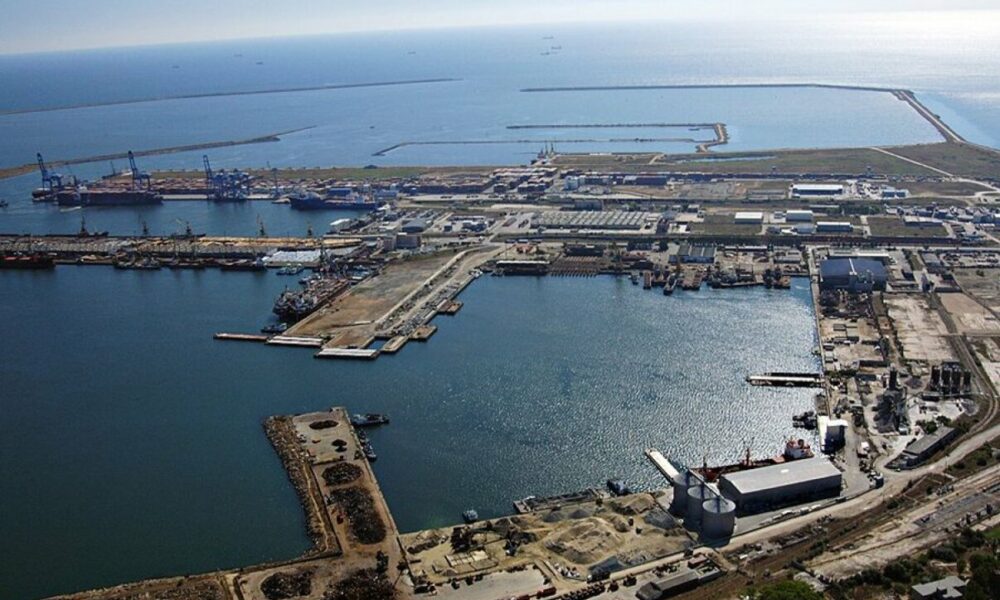 Parcarea de TIR-uri din Portul Constanța. Statul român va plăti de cinci ori mai mult