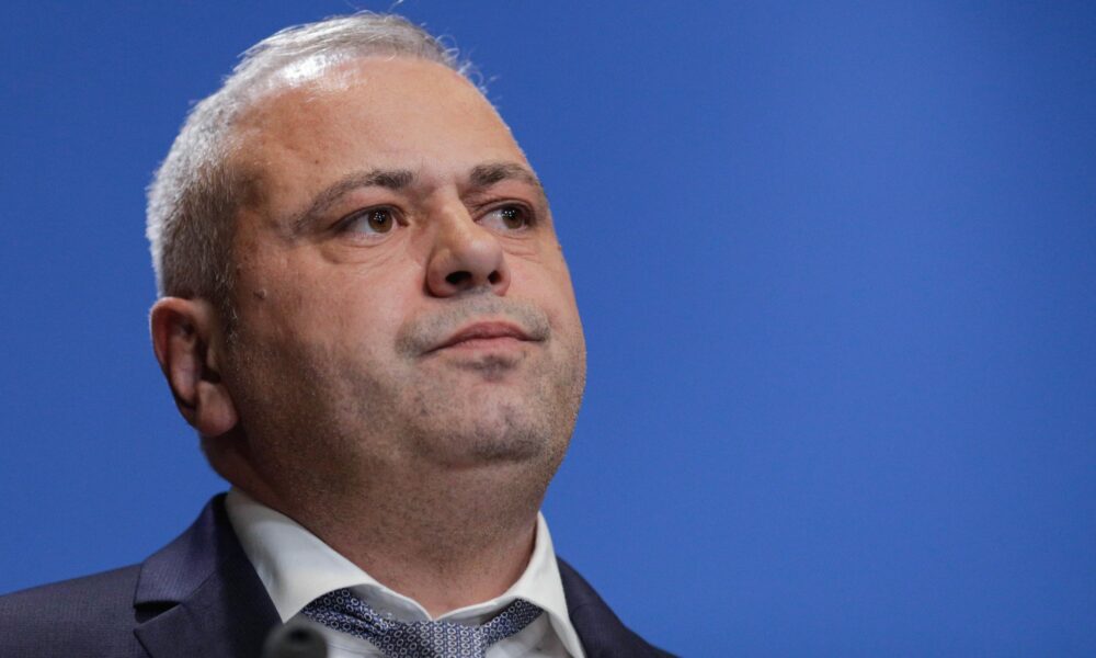 Ministrul Agriculturii poartă negocieri cu băncile. Soluții în vederea acordării de credite fermierilor care se luptă cu seceta
