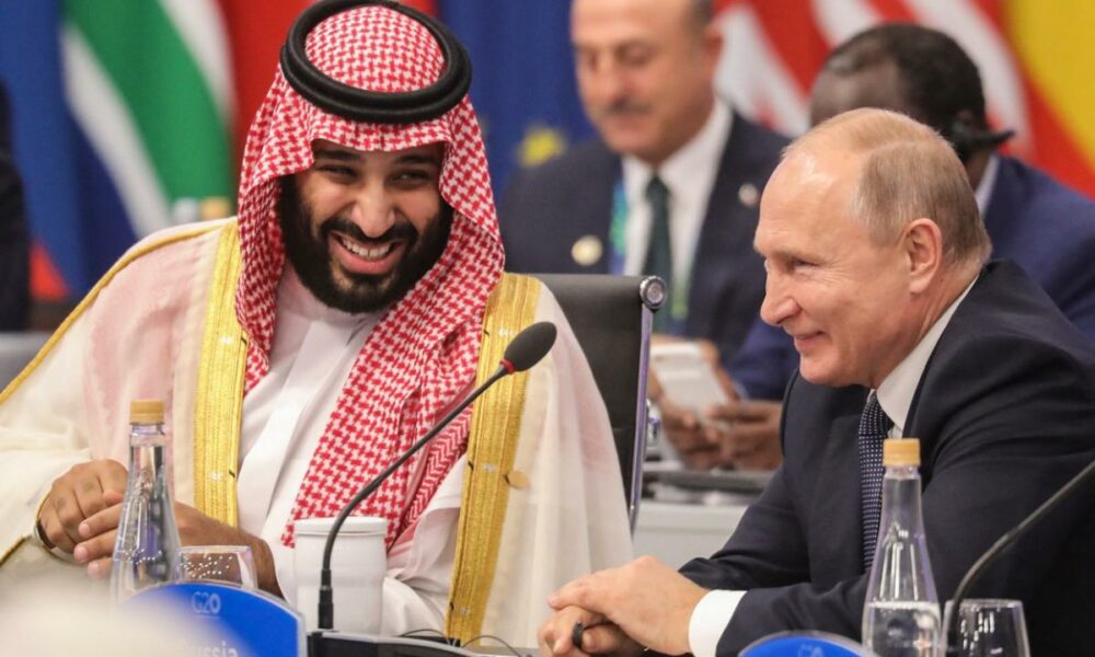 Geopolitica petrolului. Saudiții pot ”arunca în aer ”bugetul Rusiei cu o simplă decizie