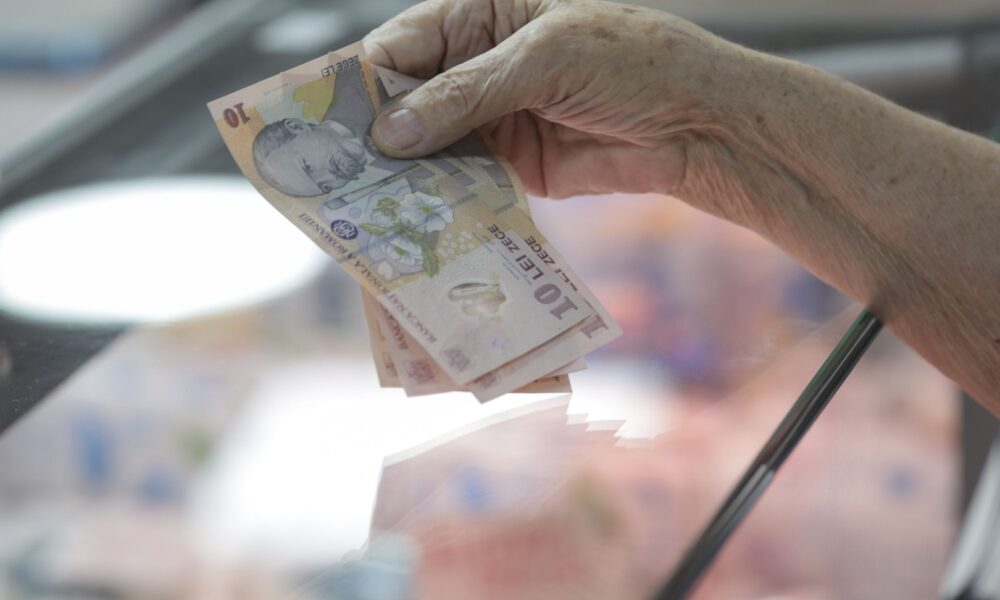 Care sunt românii care pot ieși la pensie cu doi ani mai devreme? Nu se aplică penalizări