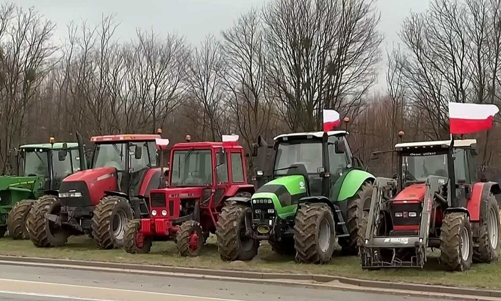 Străzile din Varșovia, inundate cu fermieri nemulțumiți. Proteste față de importurile de alimente din Ucraina