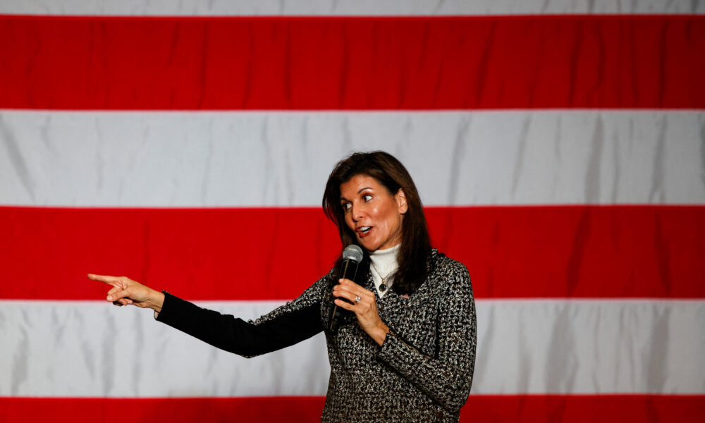 Nikki Haley e istorie! Trump îi urează mult succes