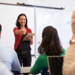 Profesori o să fie plătiți în funcție de performanțe