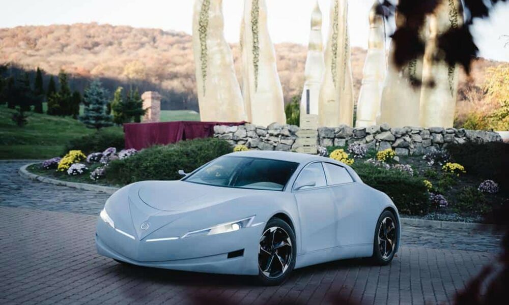 Care este prețul de pe piață pentru prima mașină electrică produsă în România?