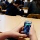 Reguli noi în ceea ce privește telefoanele mobile în școli