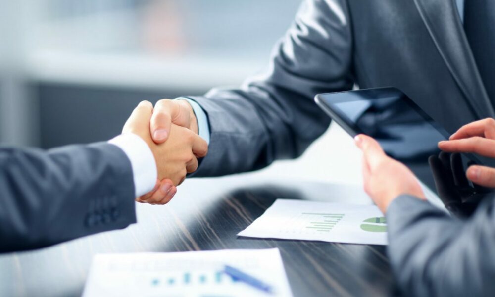 Din ce în ce mai mulți oameni de afaceri își mutǎ business-urile din România