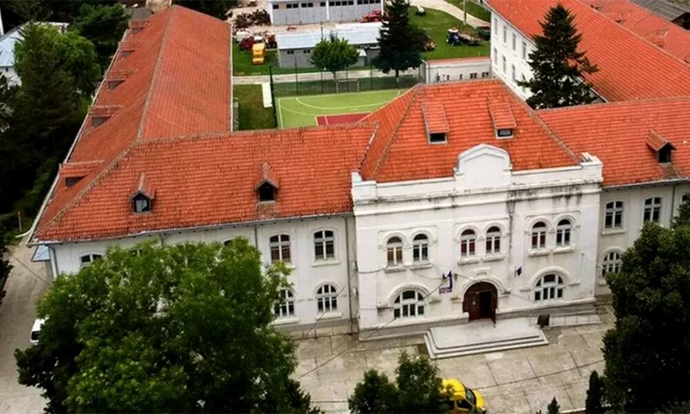 Unde se află cel mai bogat liceu din România! Elevii au foarte multe facilități
