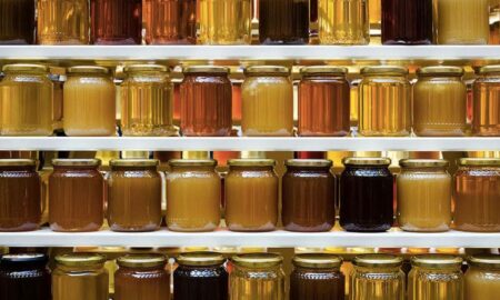 Analize pentru mierea importată din afara UE. România propune construirea unui laborator de referință