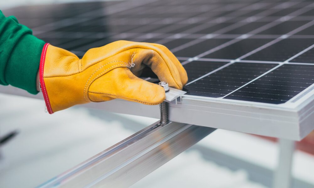 Programul Casa Verde Fotovoltaice. Numărul românilor care au beneficiat de acest sprijin