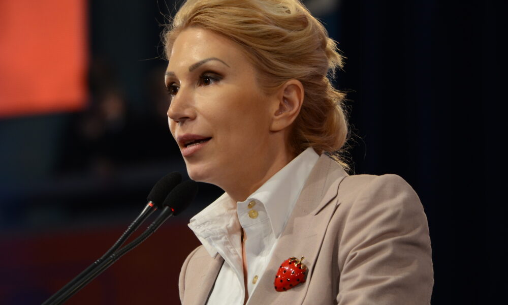 Vești bune pentru pensionari: Pragul de impozitare la pensii de 3.000 lei a fost adoptat oficial