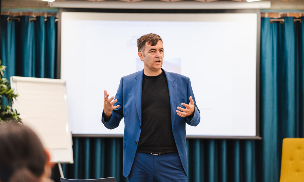 Podcast ”Picătura de business”. Mugurel Stan, coach-ul antreprenorilor. Ce blocaje au oamenii de afaceri