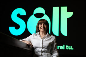 Gabriela Nistor, Salt Bank
