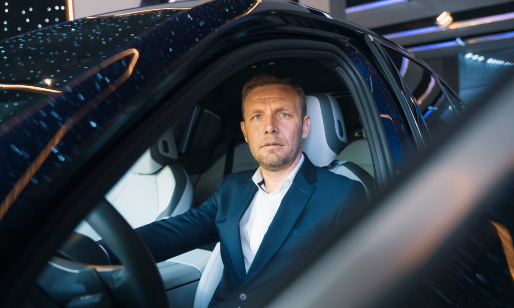 George Popârlan, BMW Group: „E important de înțeles că digitalizarea nu exclude canalele convenționale, ci le completează”