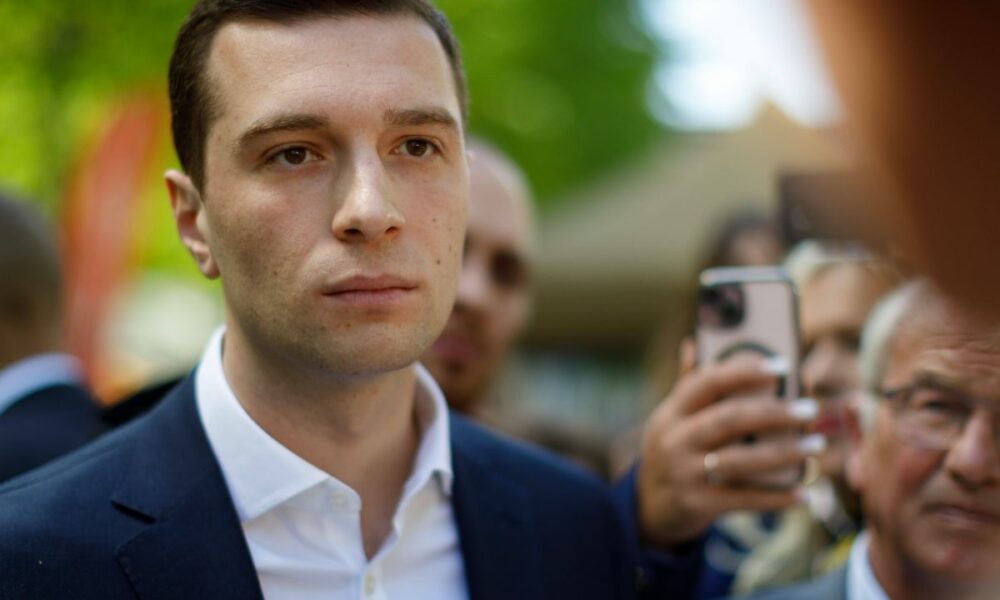 Jordan Bardella, liderul partidului victorios de la Paris, nu susține trimiterea de trupe în Ucraina