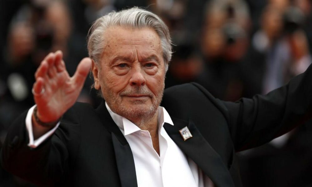 Avere de 300 de milioane de euro. Cum se vor împărți banii lui Alain Delon 