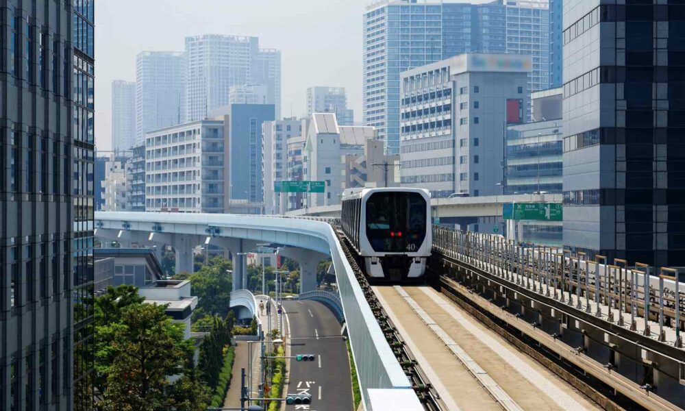 La unii se poate, la noi nu. Se caută o ofertă publică de 4,7 miliarde de dolari pentru metroul din Tokyo