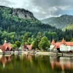 Orașul din România asaltat de turiști. Străinii sunt fascinați de acest loc