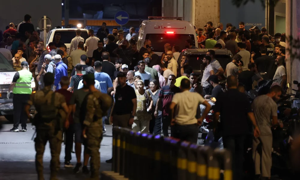 Hezbollah, lovit crunt de Mossad. Peste 3000 pagere cu explozibil au explodat în mâinile militanților