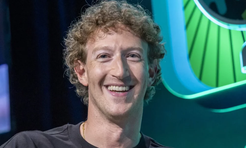 Top trei cei mai bogați oameni din lume. Mark Zuckerberg a intrat și el în clubul select