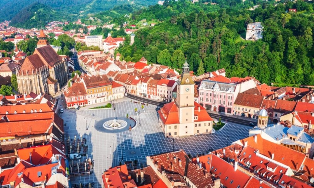 Se apropie vacanța elevilor. Românii iau cu asalt stațiunile din zona montană. Cât costă o noapte de cazare