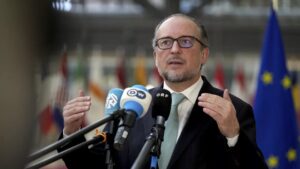 Alexander Schallenberg va prelua funcția de cancelar interimar după Nehammer