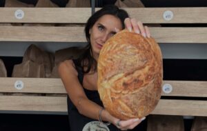 Laura Iordache, fondatoarea afacerii Sourdough Bread Journal (sursă foto - arhiva personală)