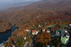 Sovata: Stațiunea de poveste cu aer mai curat decât în Alpi și băi vindecătoare