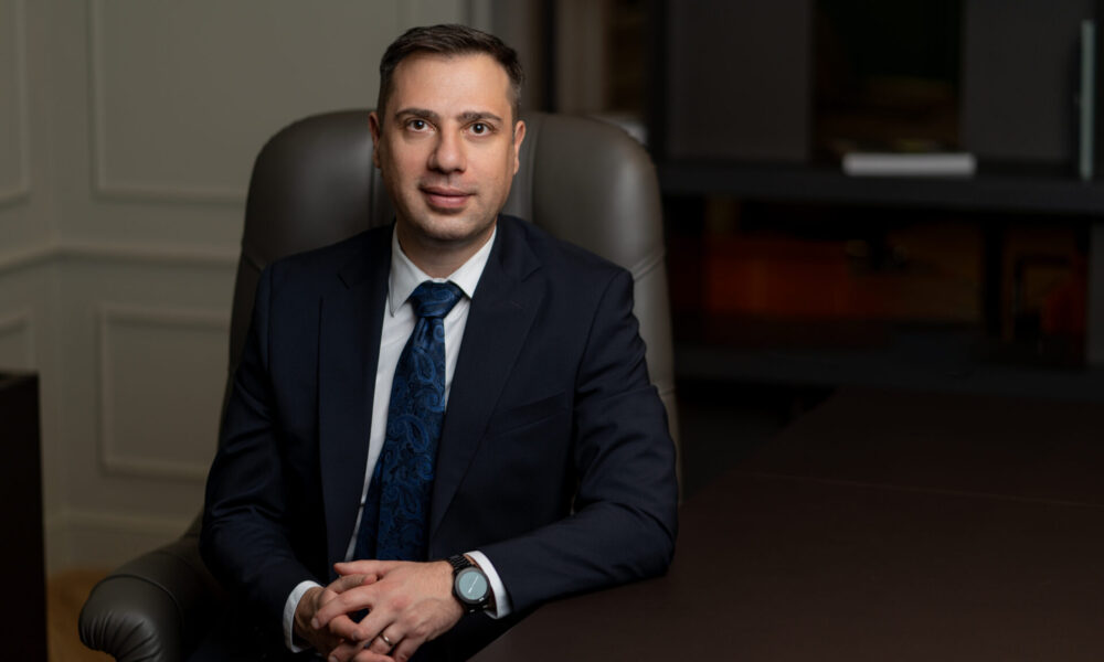 Gala Excelență în Management. Costin Tudor, Undelucram.ro: „Mă bucur că pot contribui la creșterea transparenței pe piața muncii din România”